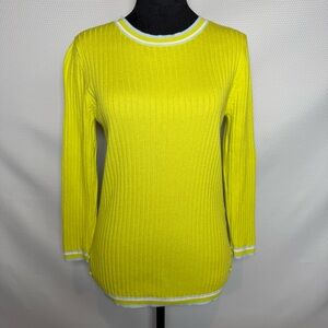 1901 Lime Green Sz L 3/4 Length Sleeves Ribbed Top Button Accents